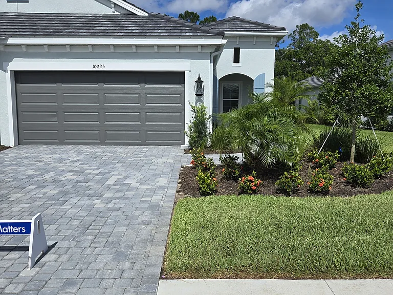 10105 Lake Wales Cir — Photo 4