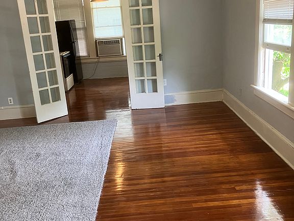 3rd image of 1611 Aberdeen St #2