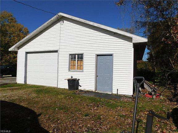 5th image of 241 Woodlawn Ave