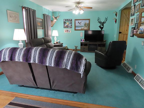 2nd image of 105 2nd St
