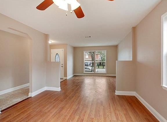 4th image of 2400 Woodmere Blvd
