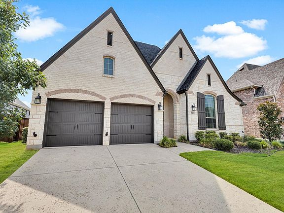2nd image of 840 Agave Dr