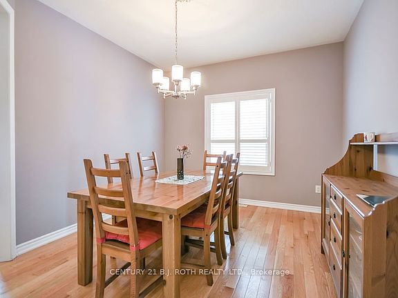 5th image of 24 Connaught Ln