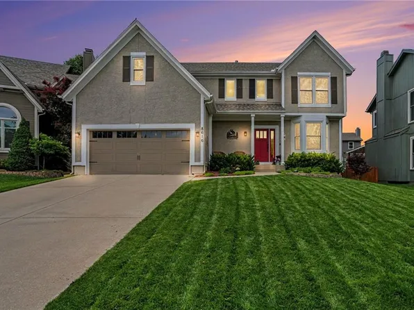 8616 W 127th Pl, Overland Park, KS 66213