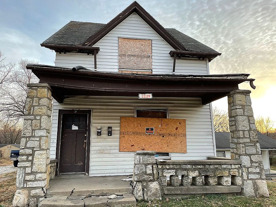 1st image of 2229 Wood Ave