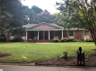 1118 Lansdowne Rd, Charlotte, NC 28270