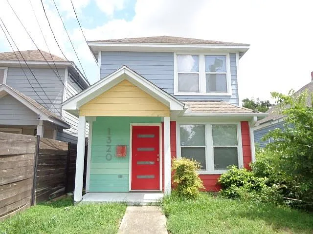 1320 Cleveland St