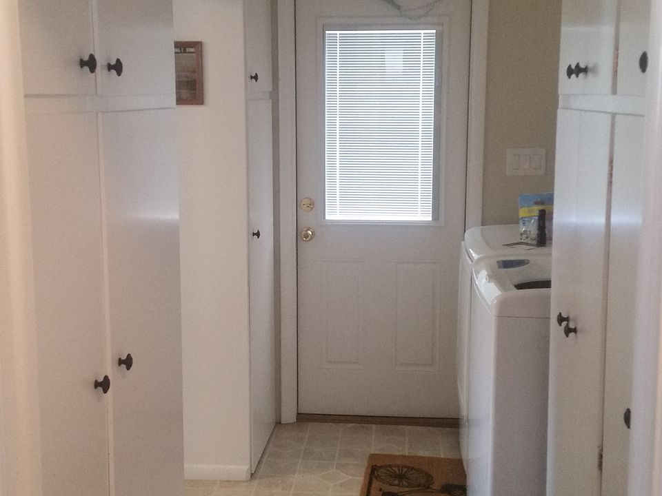 2nd image of 1585 Homer Dr