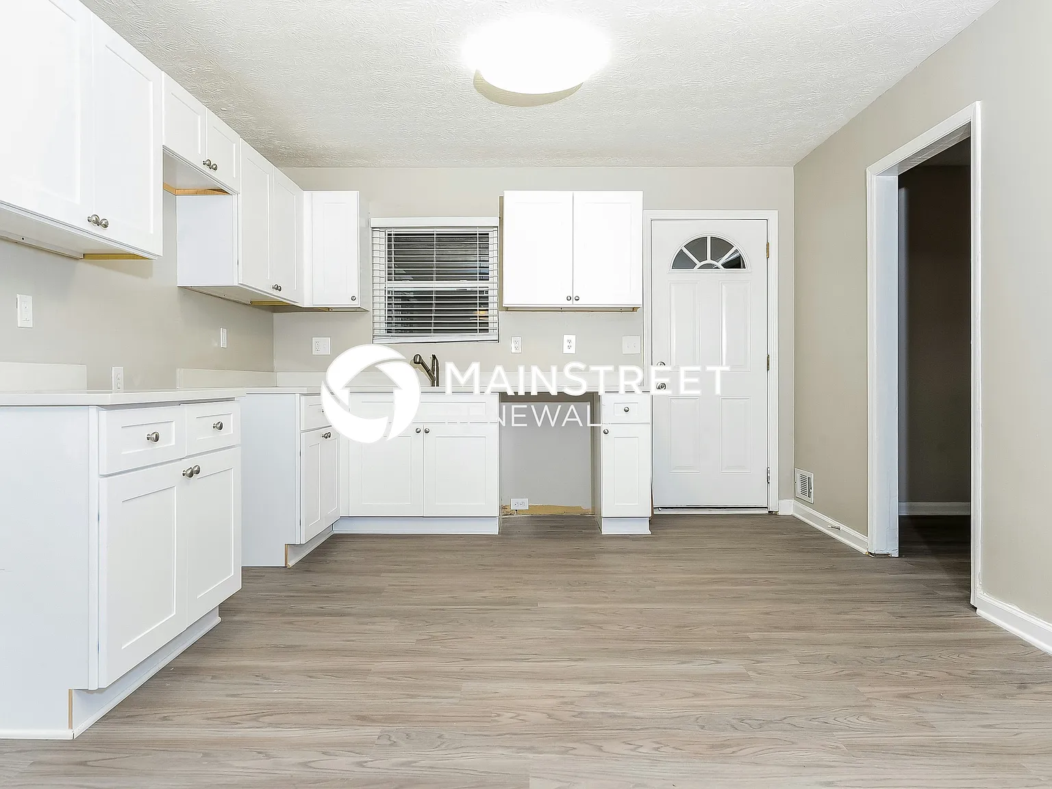 5430 Orly Terrace — Photo 4