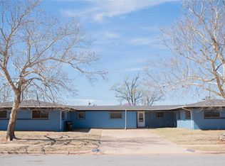 305 Seminole Trl, Foss, OK 73647