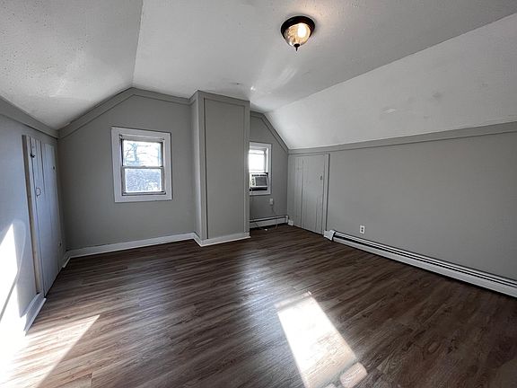 5th image of 20 Clove Ave #3