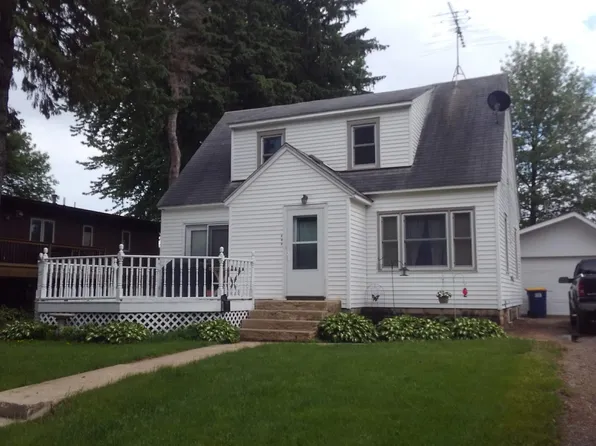 207 4th St, Kenyon, MN 55946