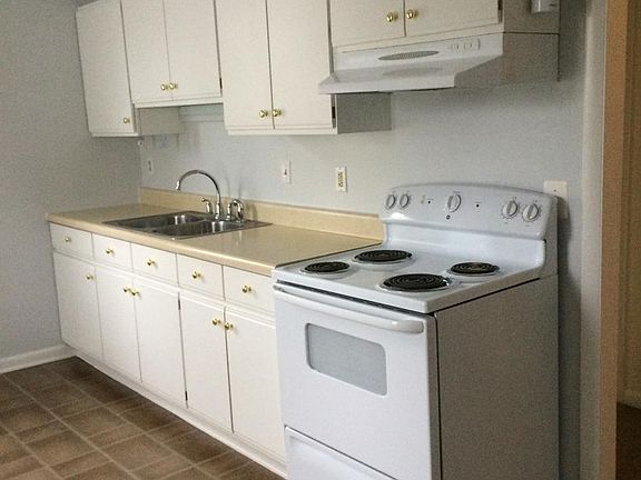 2nd image of 713 Camden Ave APT 2