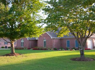 161 Kensington Dr, Florence, AL 35633