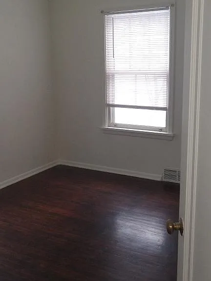 635 Cook Ave — Photo 6