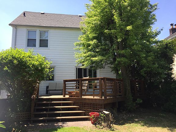 4th image of 360 Bellevue Ave