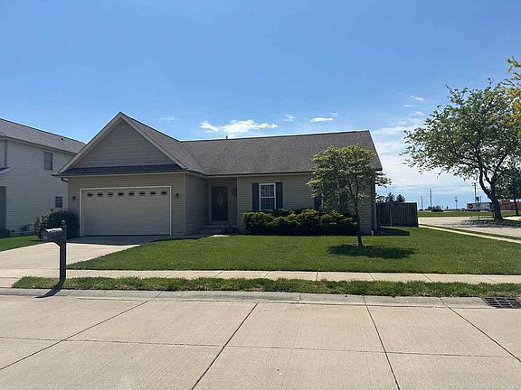 2nd image of 709 Molly Ln