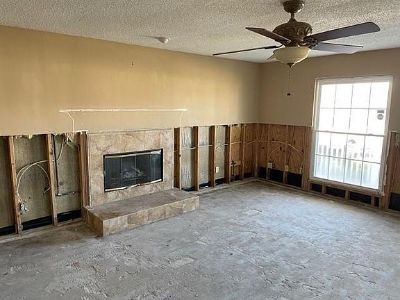 5th image of 42 Moss Dr