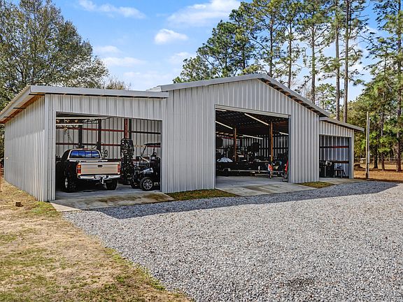 4th image of 1582 Greenwood Rd