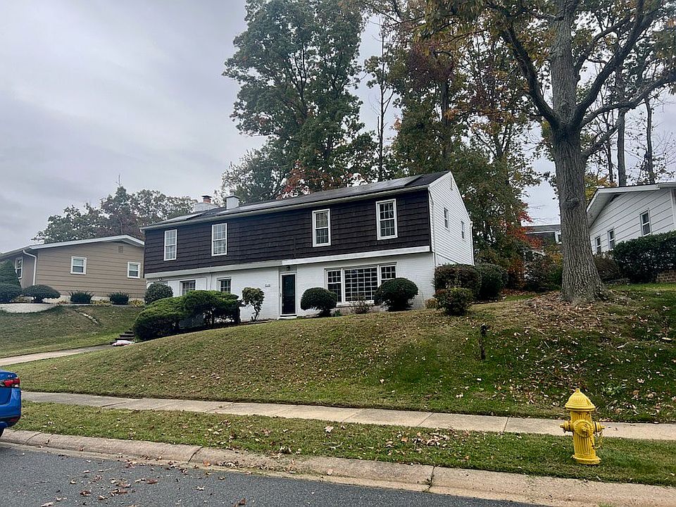 2nd image of 413 Larkspur Dr