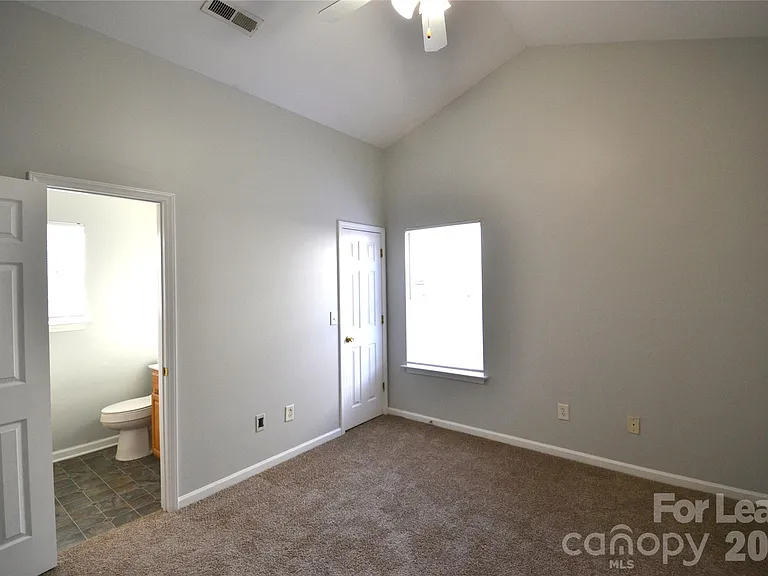 4638 Palm Breeze Ln — Photo 12