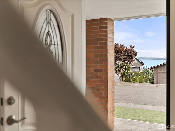 4th image of 3919 SW 313th Street