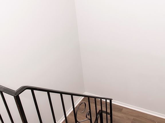 2nd image of 101 Oglesby Ave #11250572
