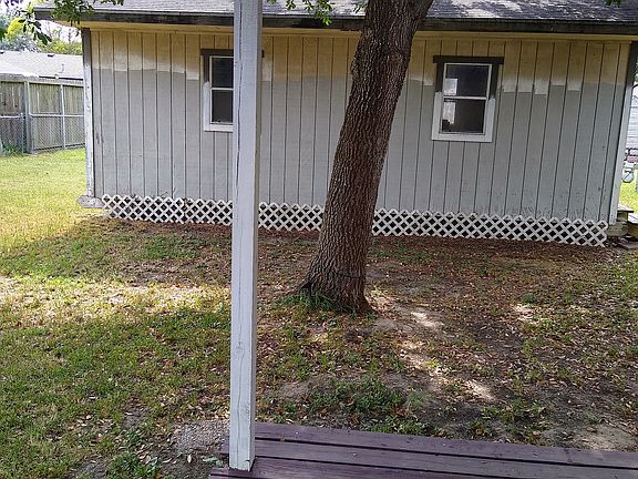 3rd image of 10742 Emmord Loop