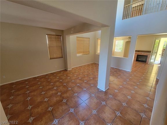 3rd image of 2423 Allegretto Ave