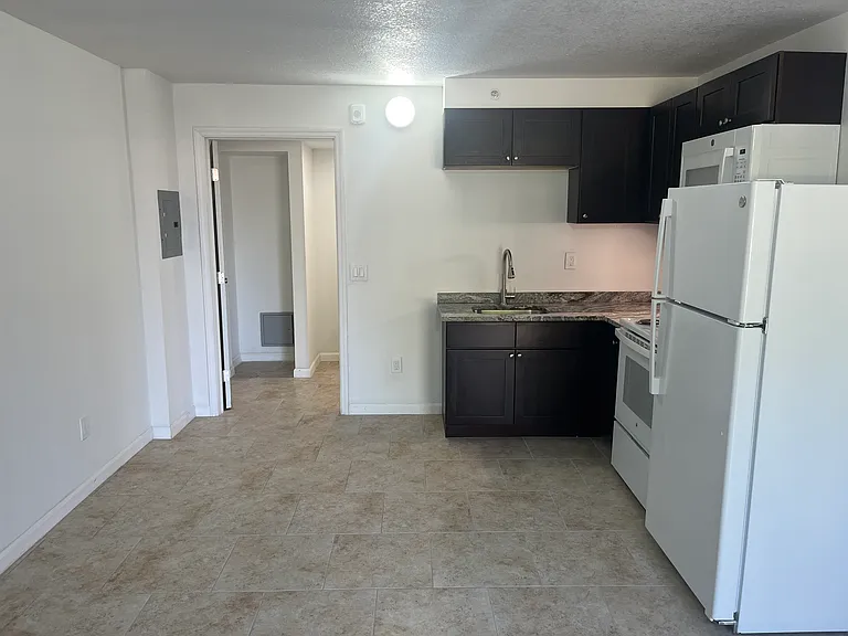 929 W Colonial Dr — Photo 10