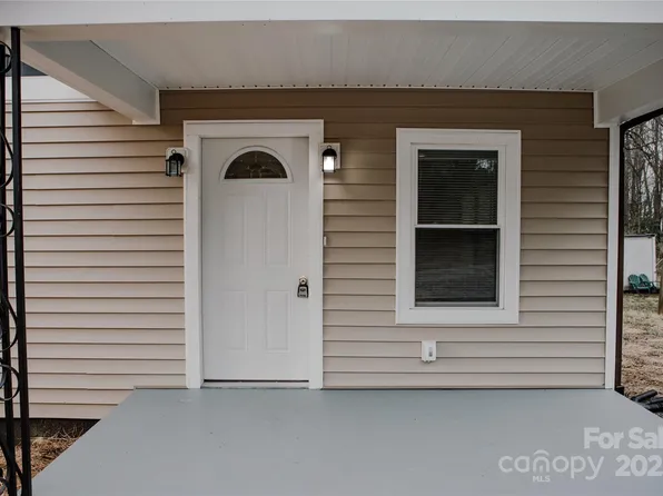 176 Gravel Hill Ct, Taylorsville, NC 28681