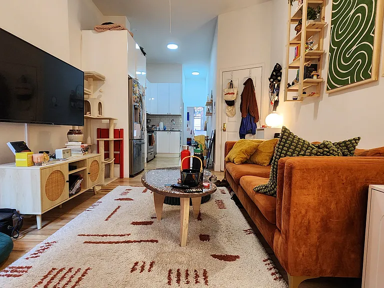736 Leonard St #1R — Photo 1