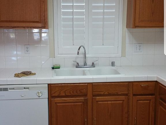 4th image of 8801 Hoodsport Ave
