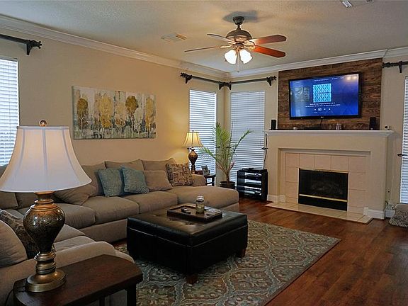 3rd image of 20107 Cherry Oaks Ln