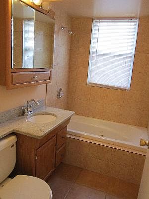 5th image of 2639 Park St