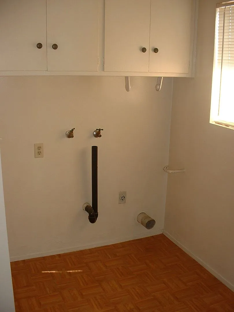 034-220-226 Stine Rd — Photo 3