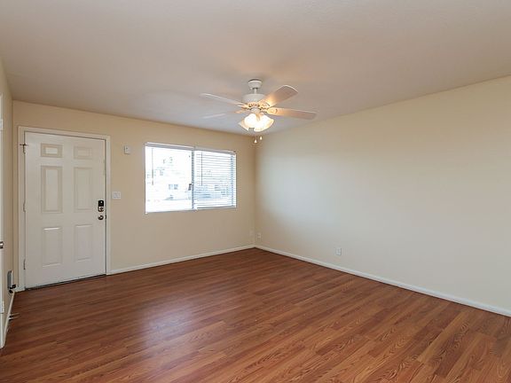 2nd image of 550 E 7th Dr