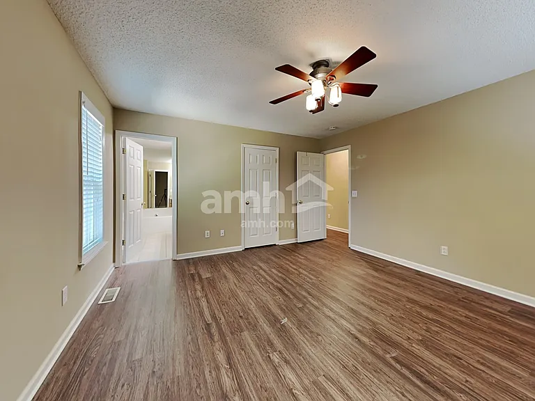5160 Windsbury Ridge Rd — Photo 9