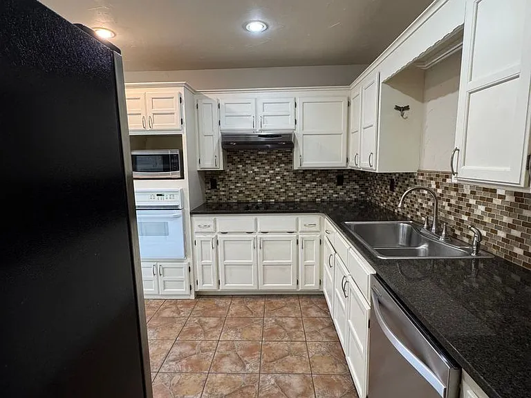 6618 S 112th East Ave — Photo 22