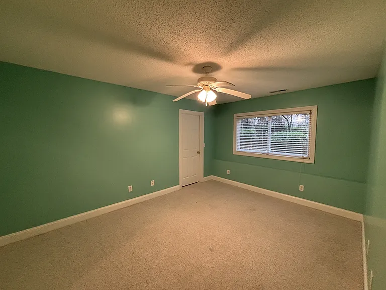 285 Merion Cir — Photo 8