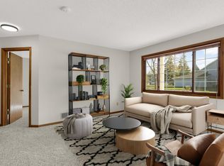 4061 Maureen Dr NE UNIT 105, Columbia Heights, MN 55421