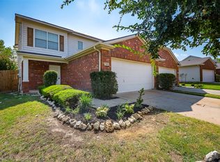 7420 Howling Coyote Ln, Fort Worth, TX 76131