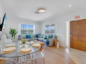 328 Missouri St, Hollywood, FL