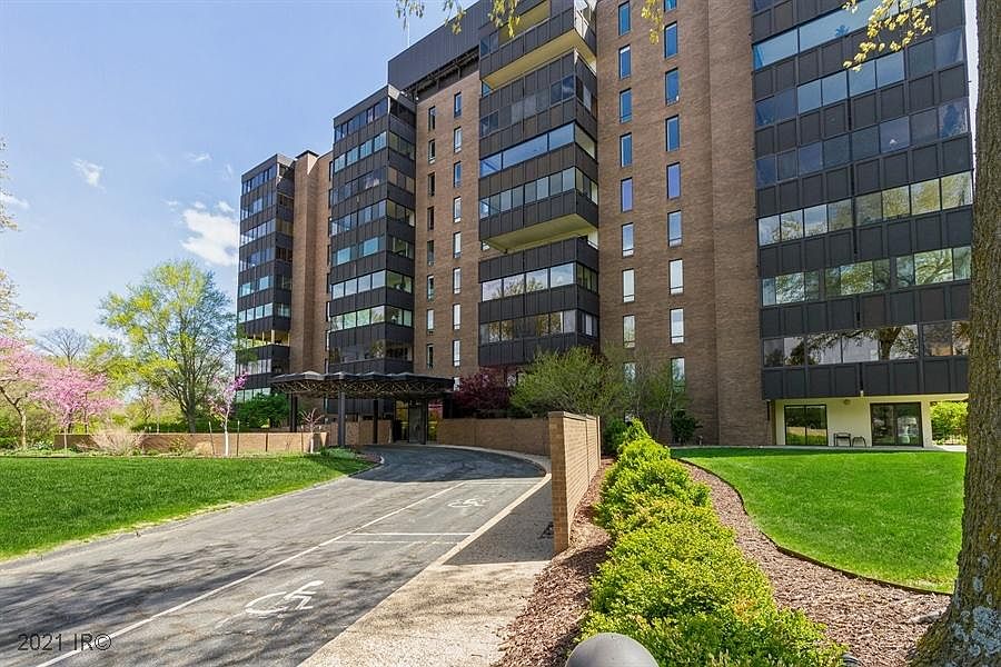 3131 Fleur Dr UNIT 1008, Des Moines, IA 50321 | Zillow