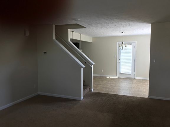 5th image of 11209 Leo Dr