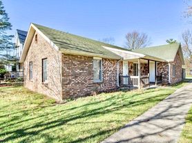 1426 Kossuth St, Lafayette, IN