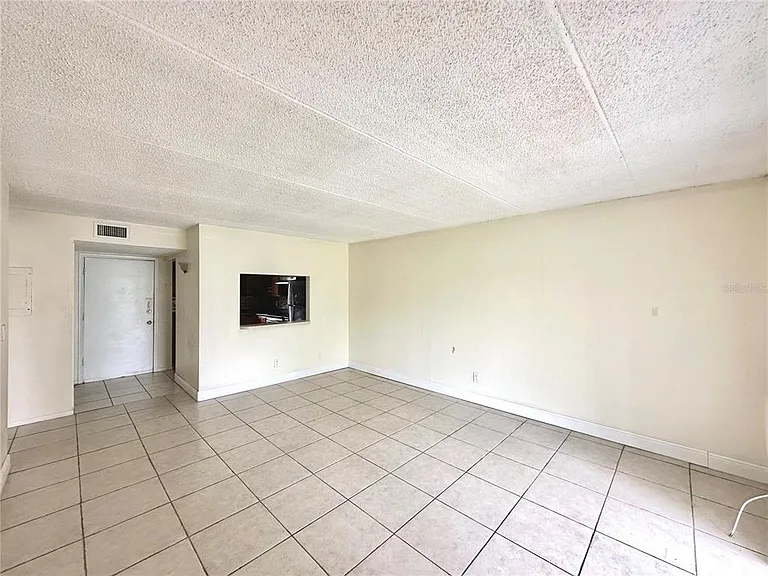 2830 Somerset Park Dr #201 — Photo 5