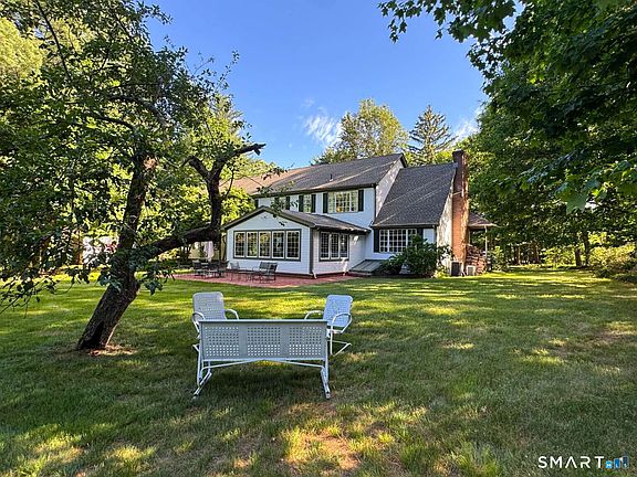 4th image of 276 Stratton Brook Road