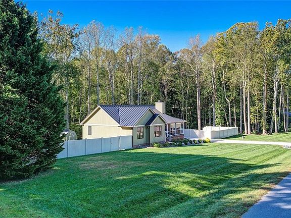 2nd image of 2908 Beville Forest Dr