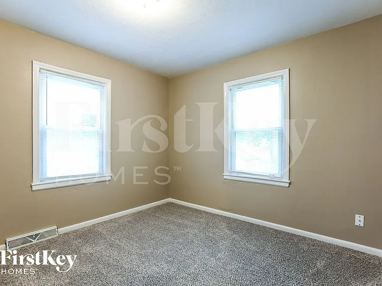 3008 S Scott Ave — Photo 13